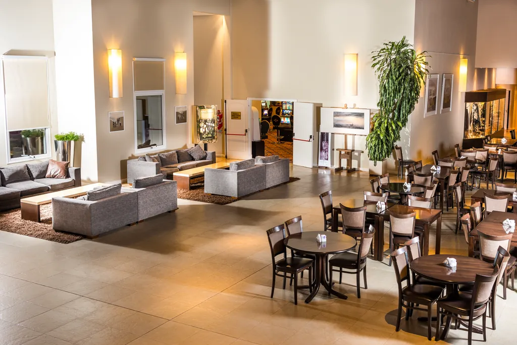 Salón comedor y lounge